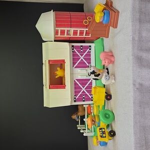 Vintage Fisher Price Little People Farm Barn #2555 1990 USA Plus Accessories